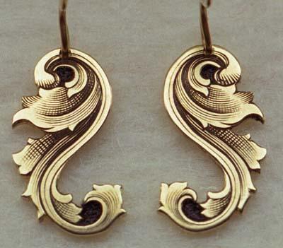 earring2 copya1x1.jpg (25559 bytes)